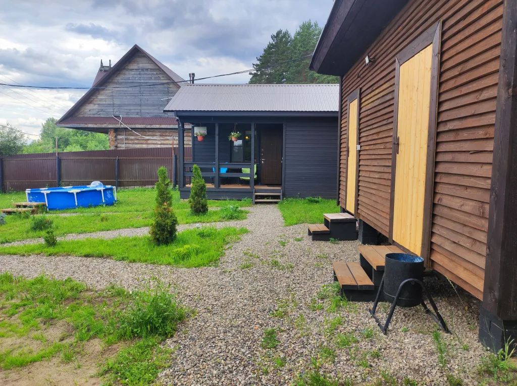 Коттедж на берегу озера