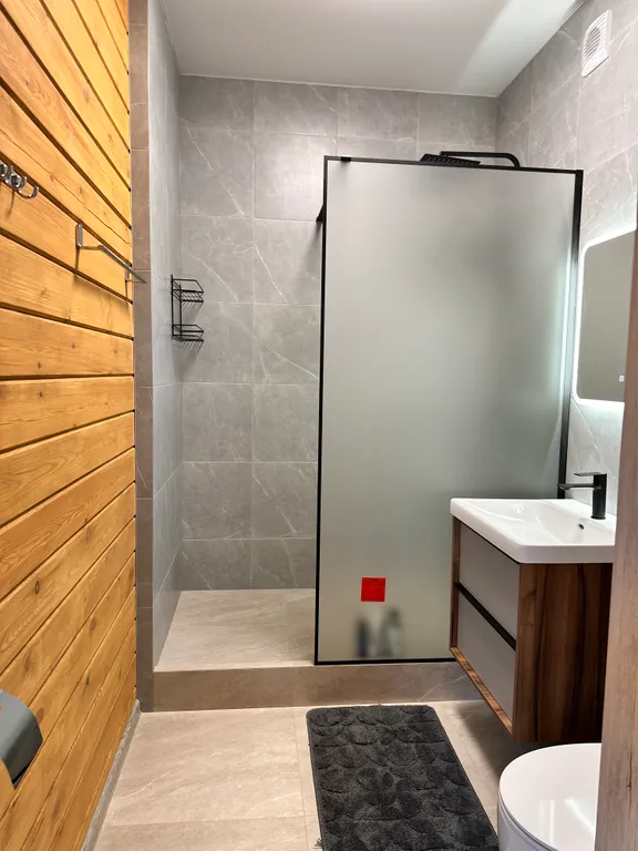 Новый круглогодичный коттедж из бруса на берегу Катуни