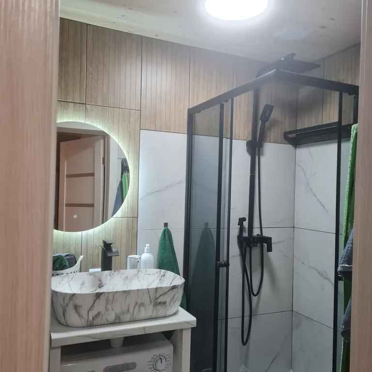 Современный дом с видом на горы