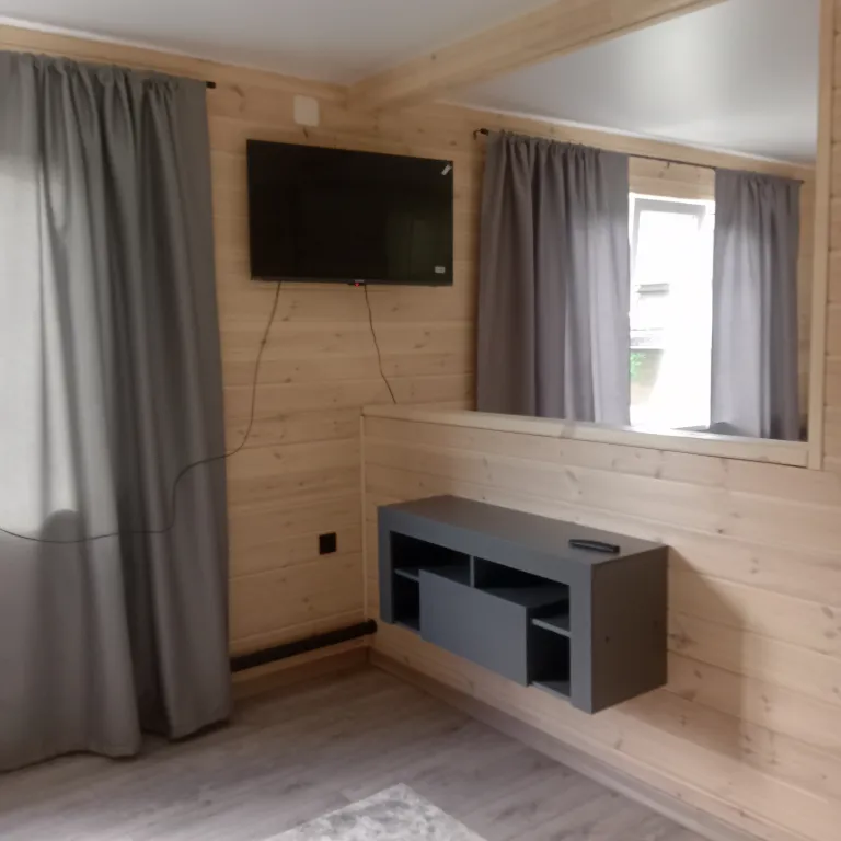 Уютный дом в саду