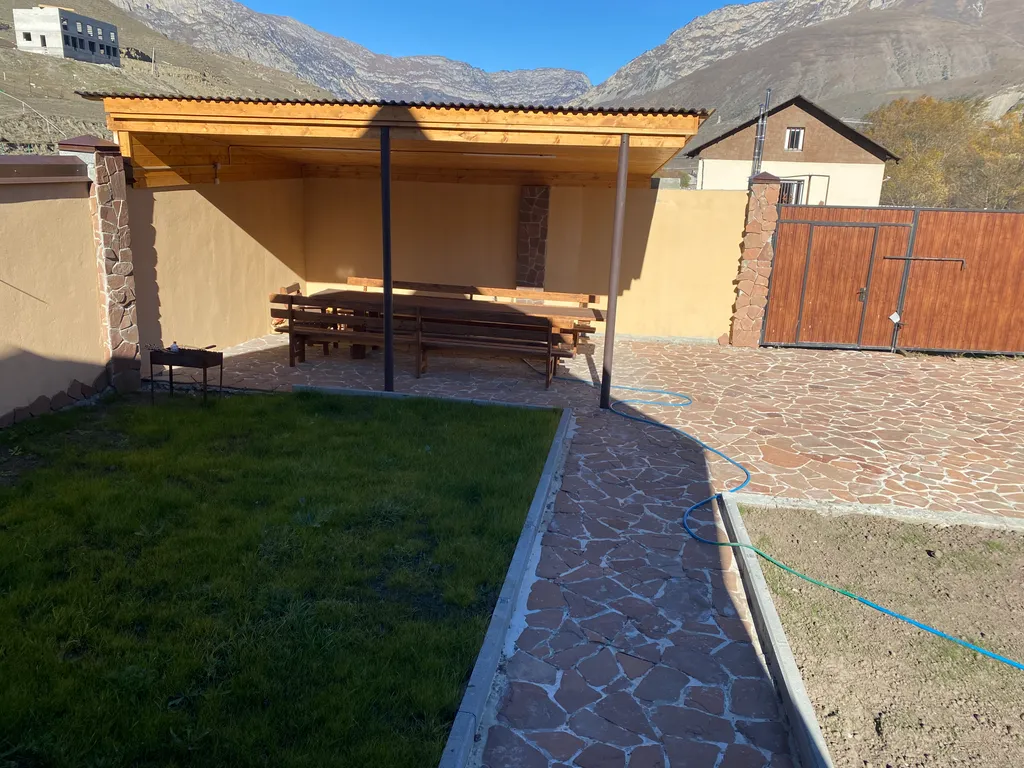 Дача на берегу горной реки