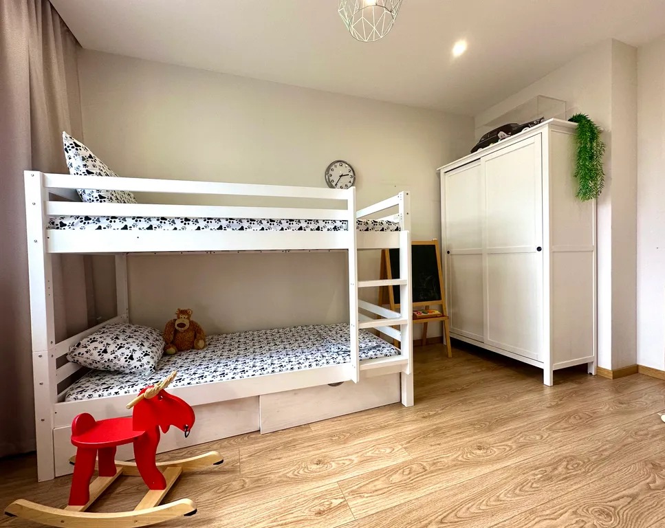 Трёхкомнатная семейная квартира с детской комнатой