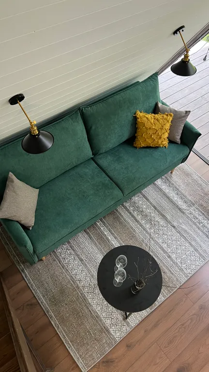 Уникальный треугольный дом в лесу Forest