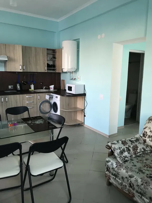 Уютная двухуровневая квартира на берегу озера Донузлав