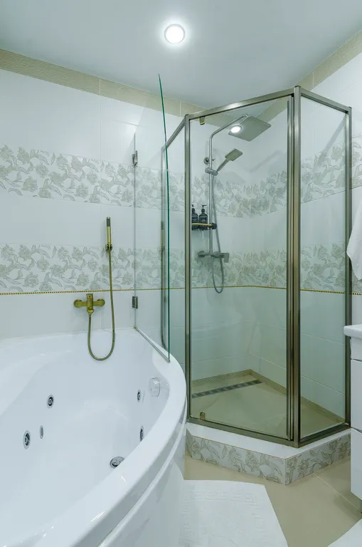 Шикарная 3-комнатная квартира в центре с джакузи