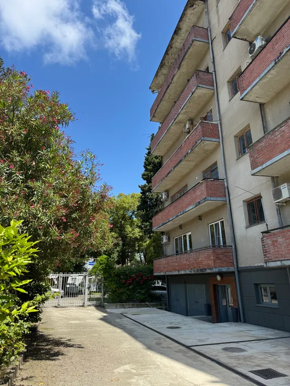 2-комнатная квартира в элитном доме у моря