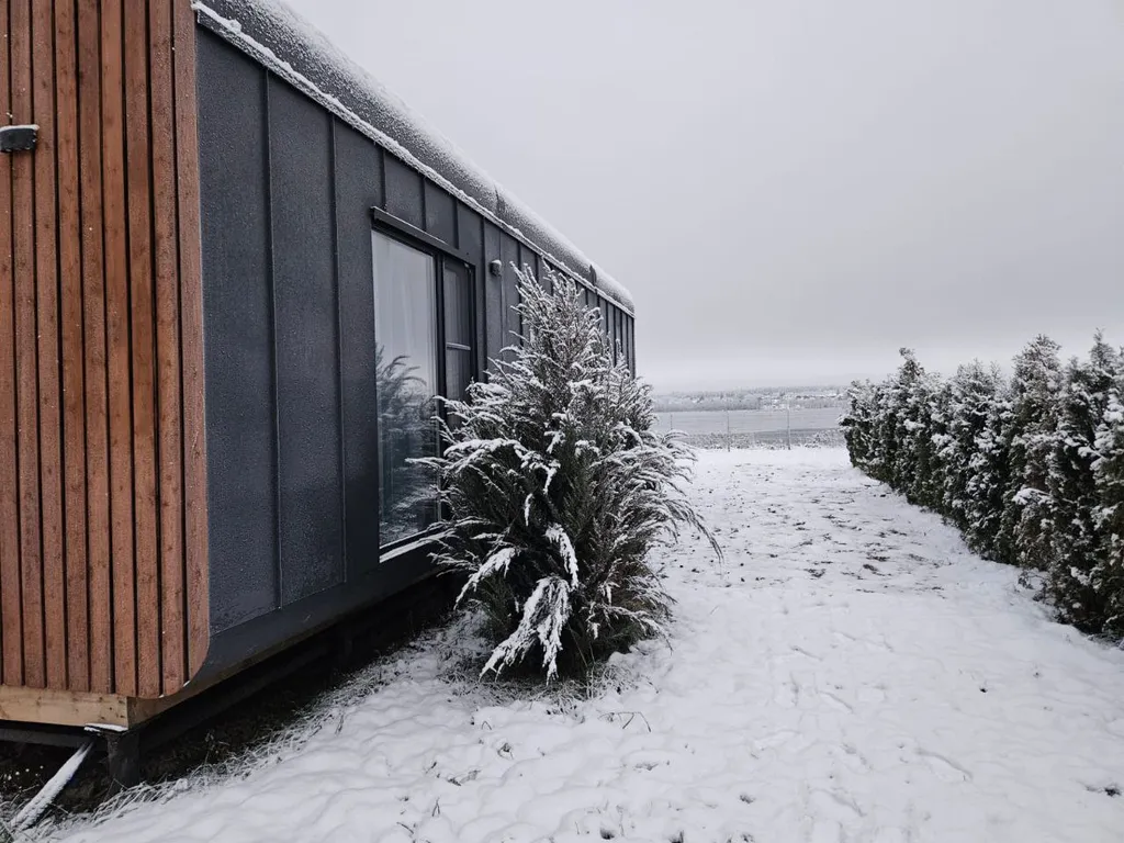 Коттедж Отдельностоящий дом с верандой и видом на озеро — Мичуринское