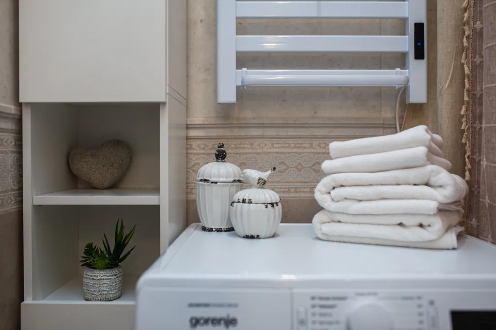 Двухэтажная квартира рядом с зимним лесом