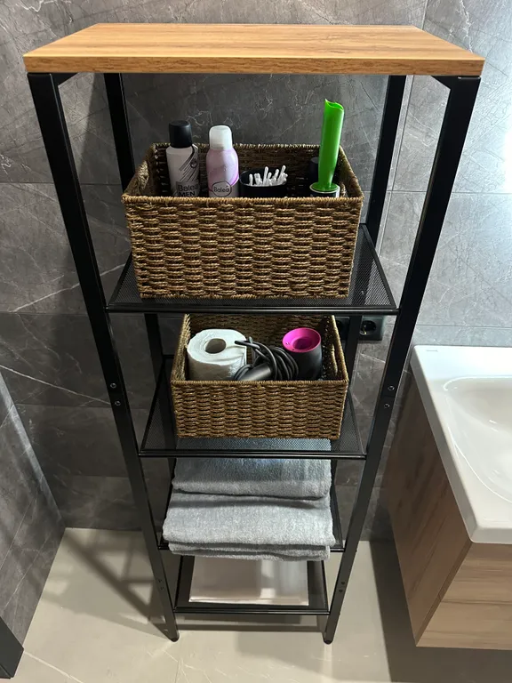 Дом в лесу с баней и бассейном