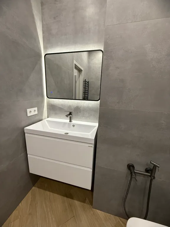 Уютная квартира с видом на горы и сосновый лес для больших компаний