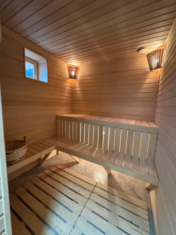 7-комнатный Дом