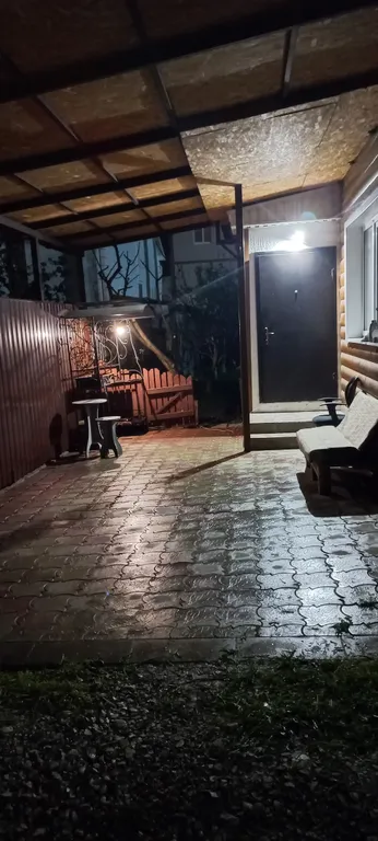 Коттедж Уютный дом рядом с морем в тенисом, фруктовом саду. — Южная Озереевка