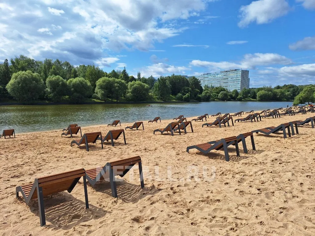 Курортная квартира с питерской атмосферой-лес, озеро, Москва.