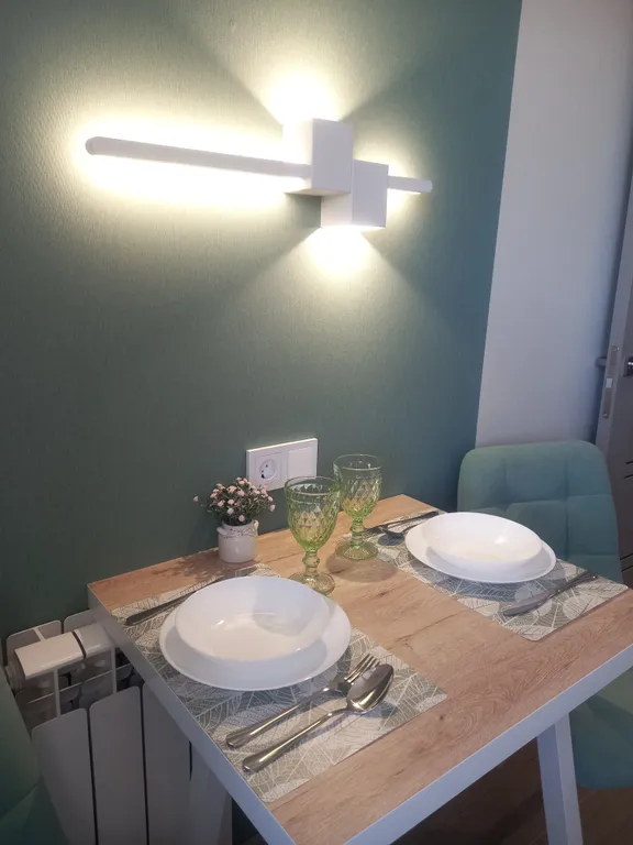 Двухкомнатная квартира после ремонта в центре у жд вокзала