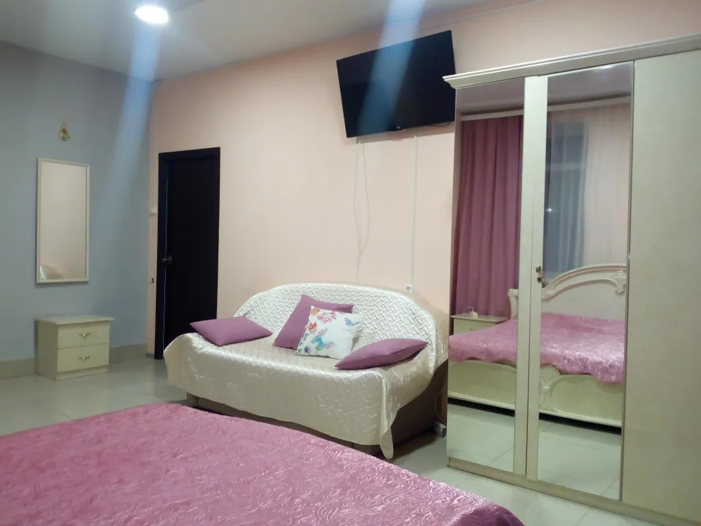 Одноместный номер стандарт++ с двуспальной кроватью