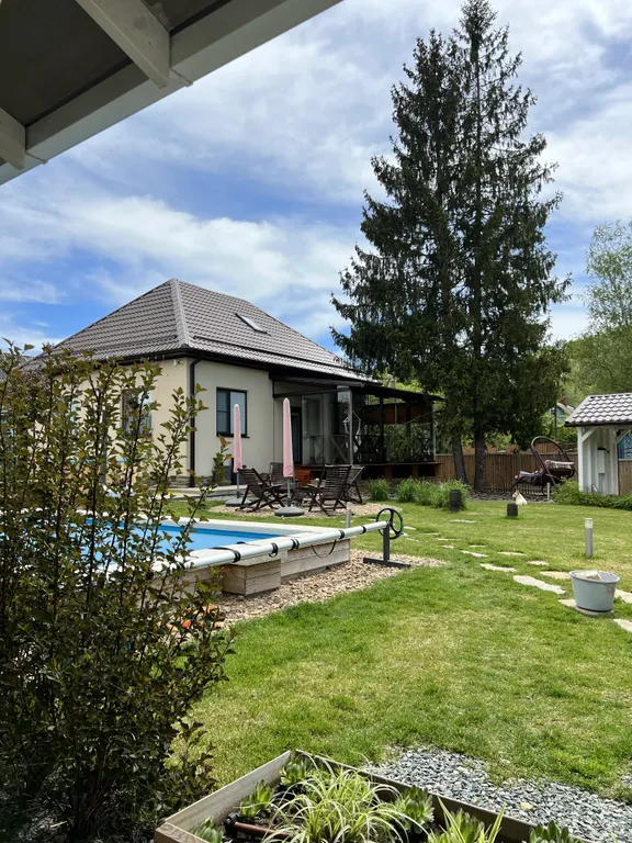 Уютный коттедж с баней, бассейном и купелью в 40 км от Краснодара