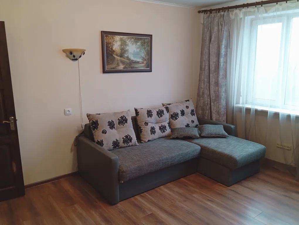 Просторная двухкомнатная квартира в центре Как дома