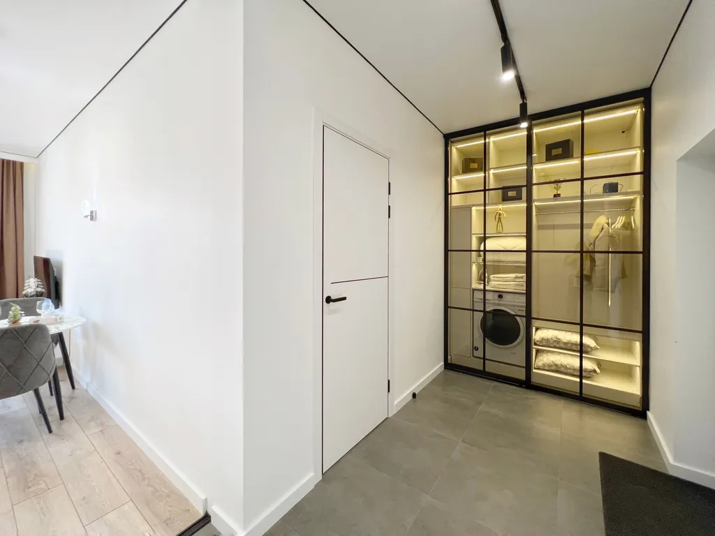 Five New business-class apart r-house near mega