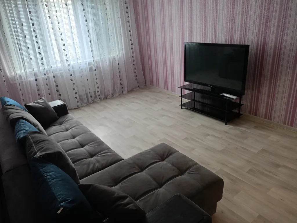 Трёхкомнатная квартира рядом с монастырём