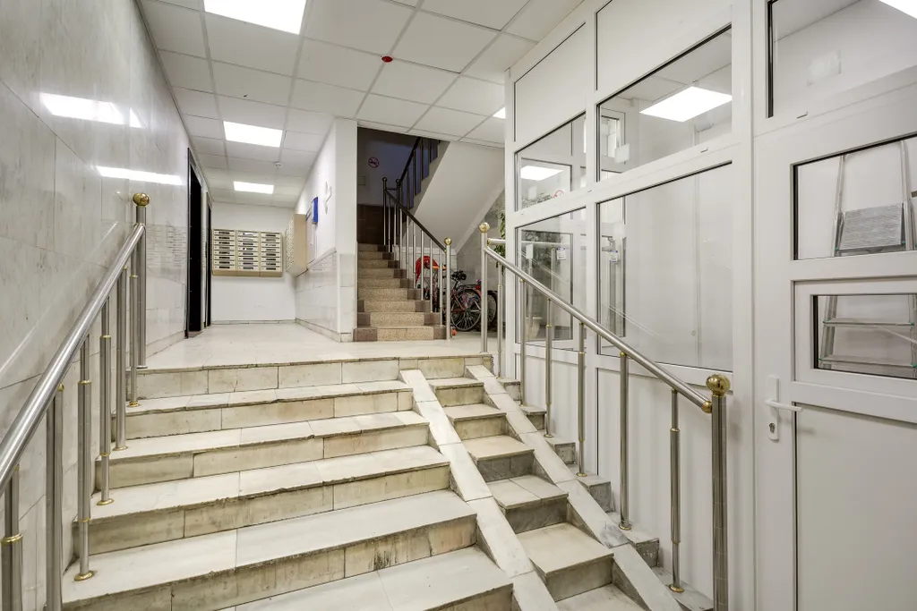 Квартира 3-комнатная Квартира — Москва