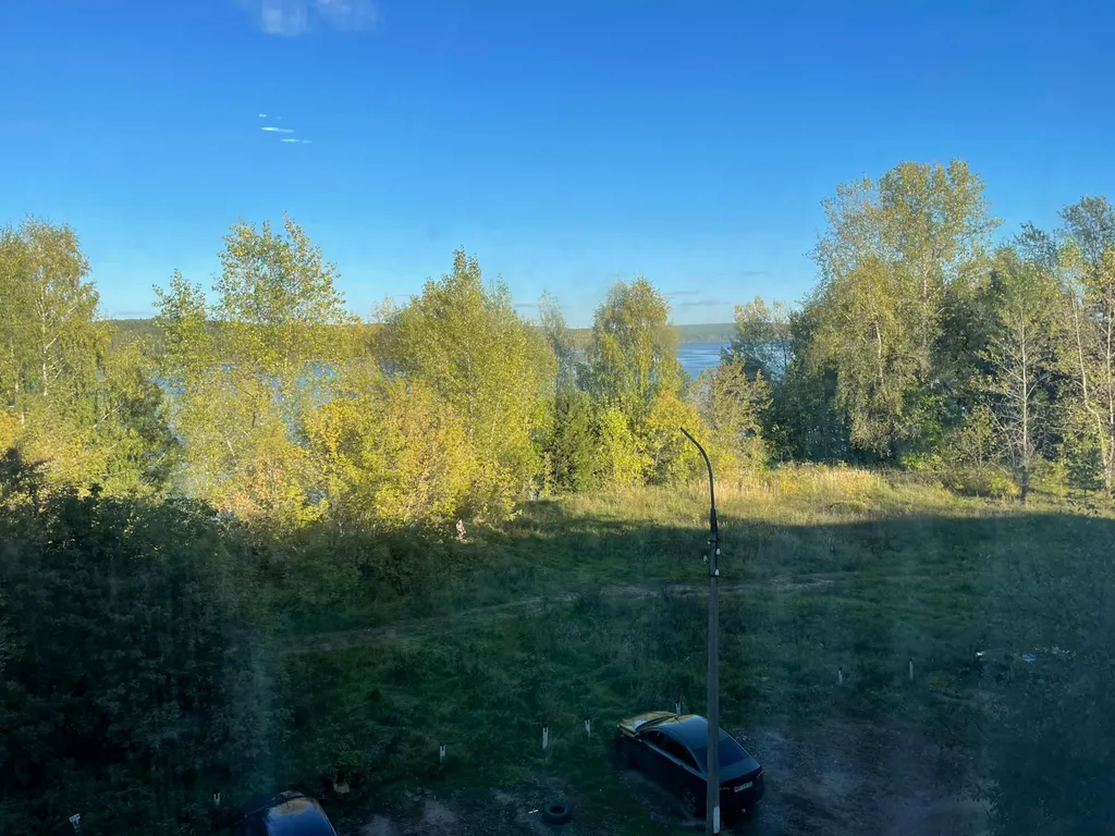 Студия с видом на Каму