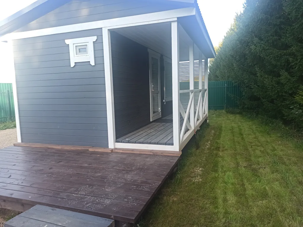 Уютный домик на двоих на берегу речки