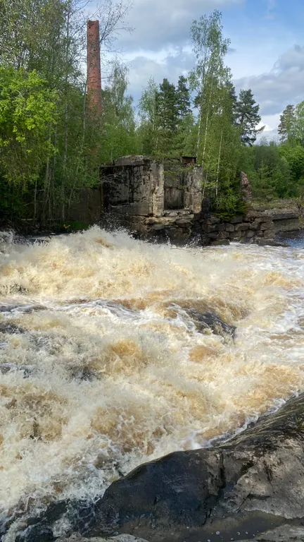 Дом с видом на озеро без соседей