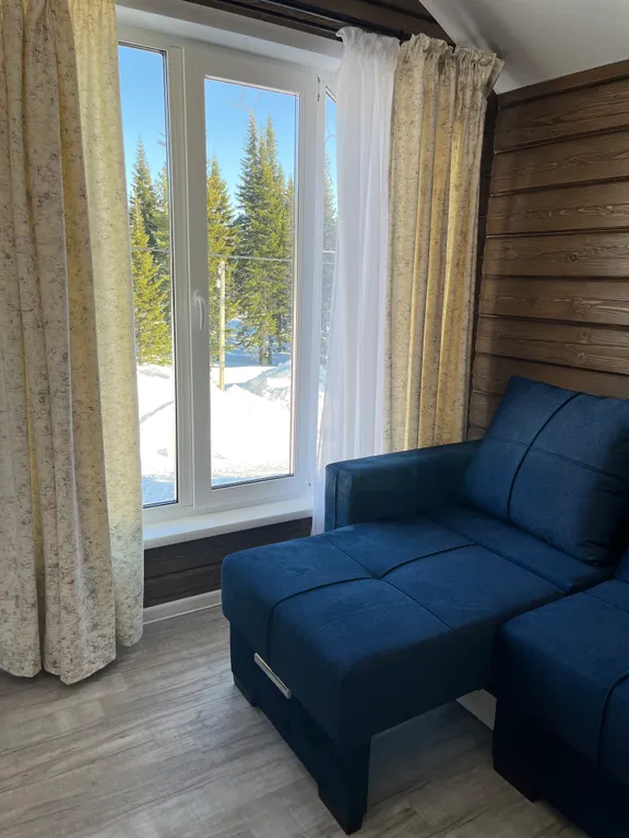 Usadba gesh - оранжевый дом в центре сибирского леса