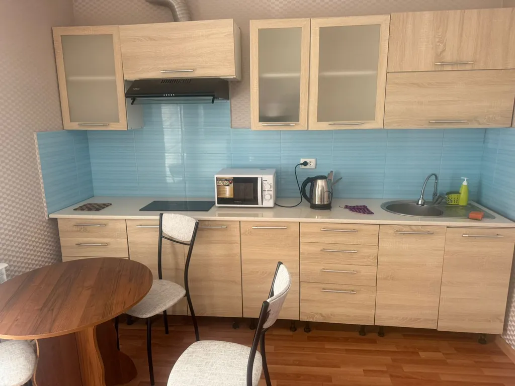 Квартира 3-комнатный 7-местный номер — аренда посуточно в Евпатория