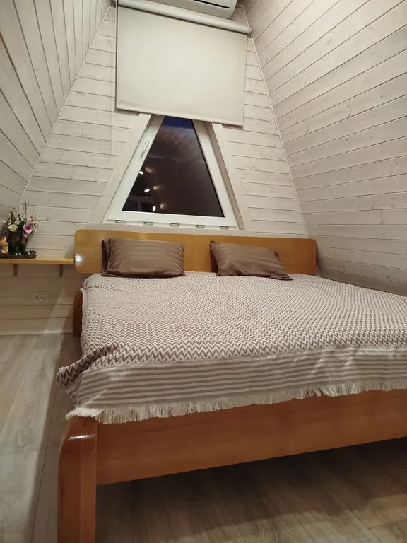 Уютный, вместительный А-фрейм с видом на горы