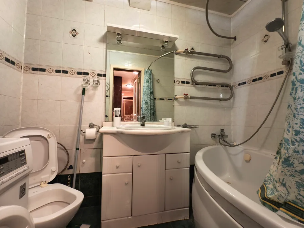 Комфортная трехкомнатная квартира в центре