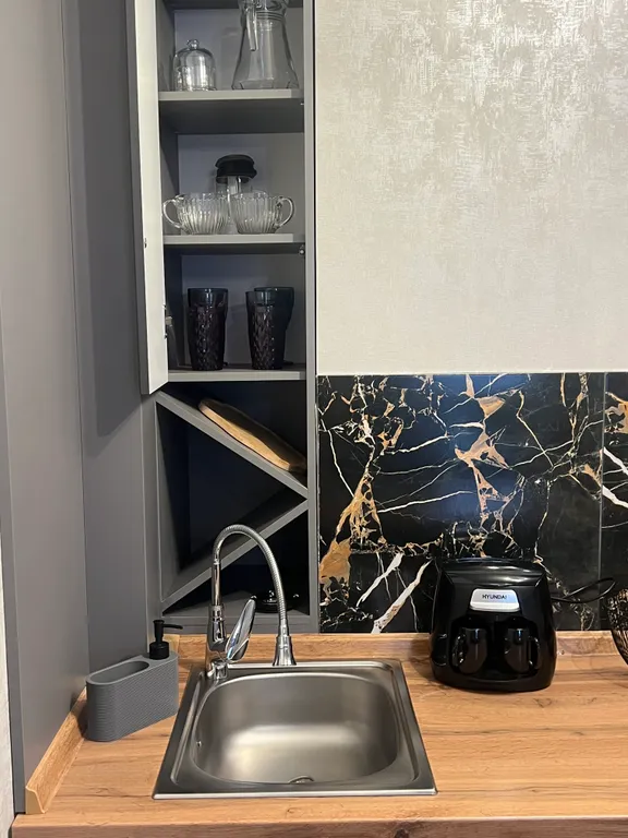 Квартира Квартира Комфортабельная студия с собственной террасой возле Планеты — Красноярск