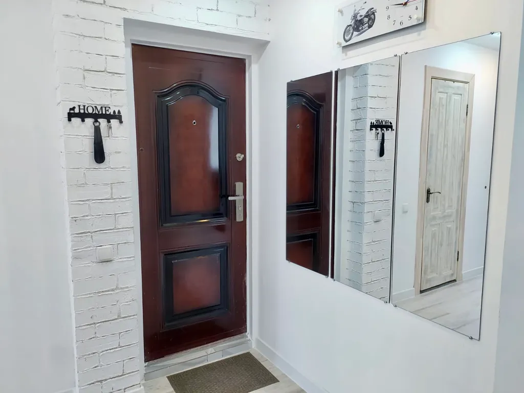 Белый Лофт в районе Крымского рынка