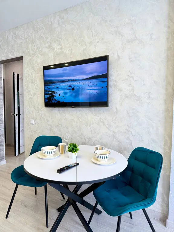 Евродвушка в центре города с красивом видом из окна