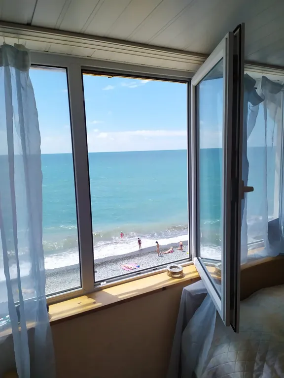 Комната у моря