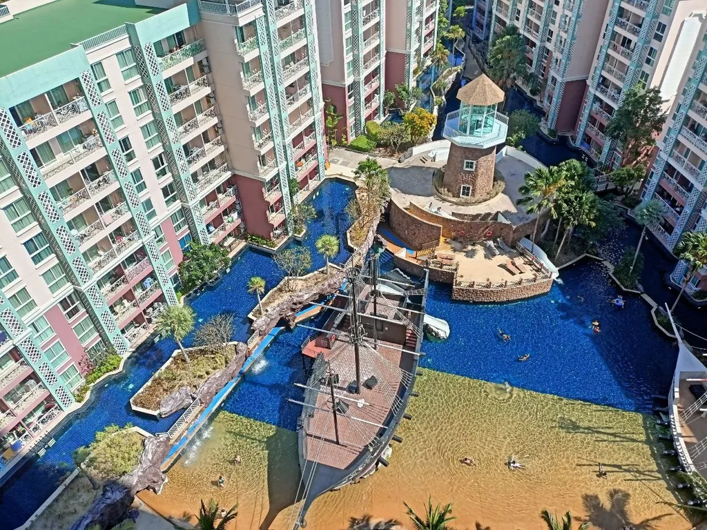 1бед 13эт вид на бассейн