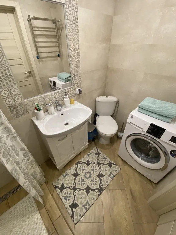 Двухуровневые апартаменты у озера и моря