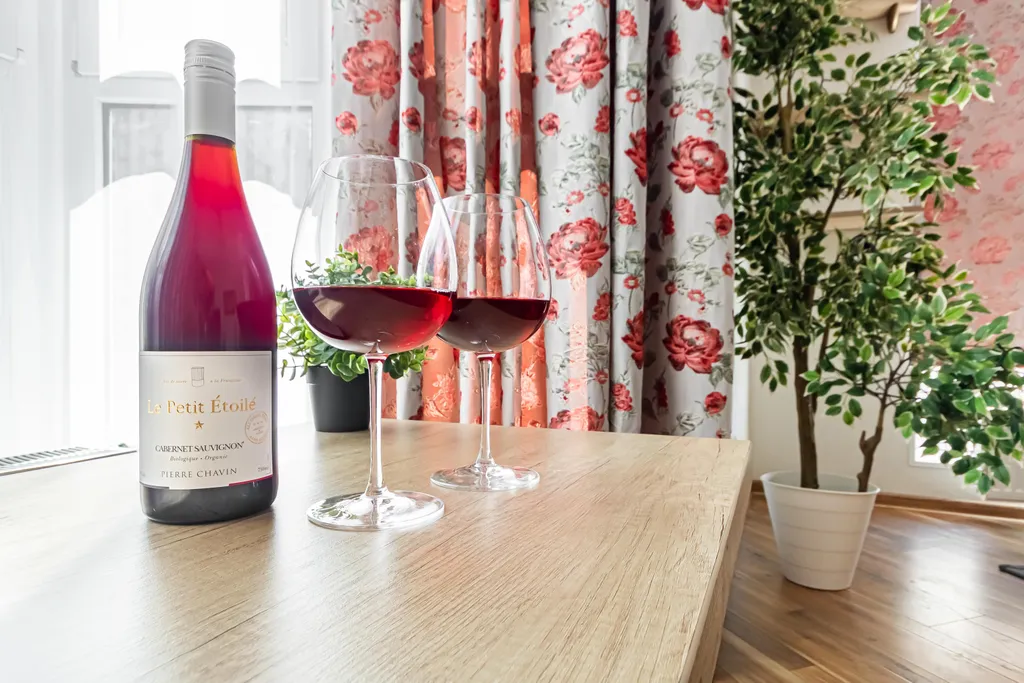 Квартира Квартира стиль и спокойствие, ортопедический матрас, smart tv и панорамное окно — Краснодар