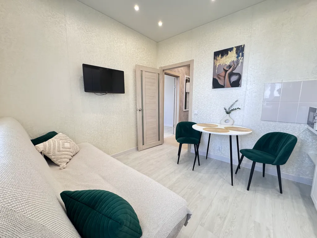 Современная квартирка рядом с ТЦ Аура