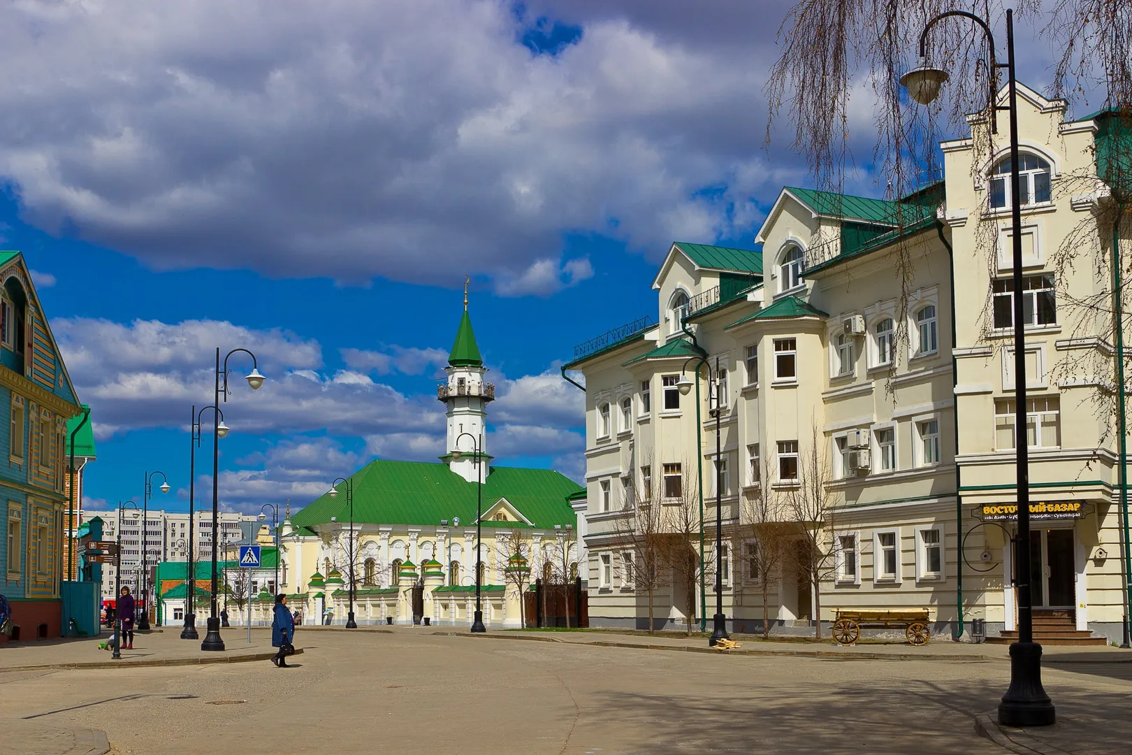 Улица Каюма Насыри на пересечении с улицой Фатыха Карима