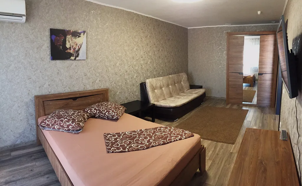 1 комнатная квартира рядом с "Park Inn" — аренда посуточно в Новокузнецк