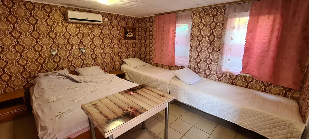 Четырёхместный люкс возле моря