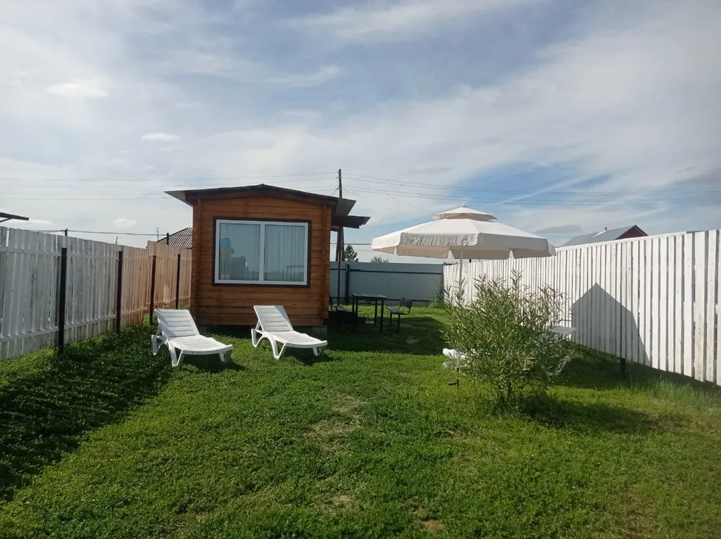 Загородный дом с видом на озеро