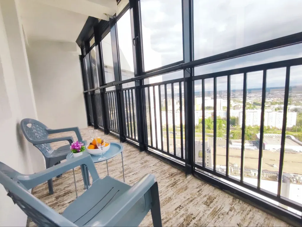 Светлая квартира в центре с шикарным видом