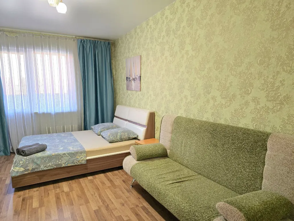 Однокомнатные апартаменты возле ТРЦ Аура