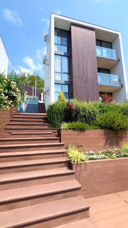 Роскошный 3-этажный дом с бассейном, видом на море и национальным парк