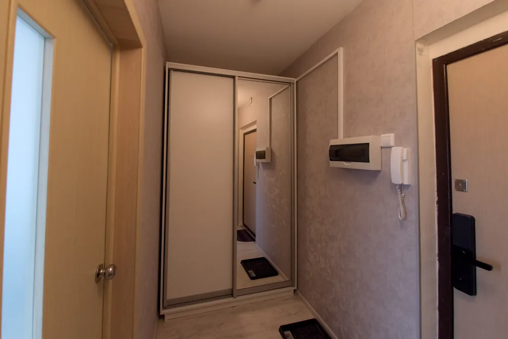 Студия у ледовой арены Трактор