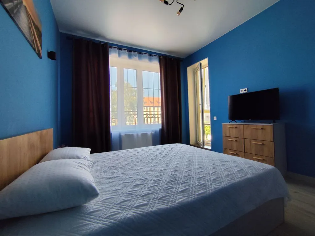 "Море и Брют" стильная квартира рядом с морем