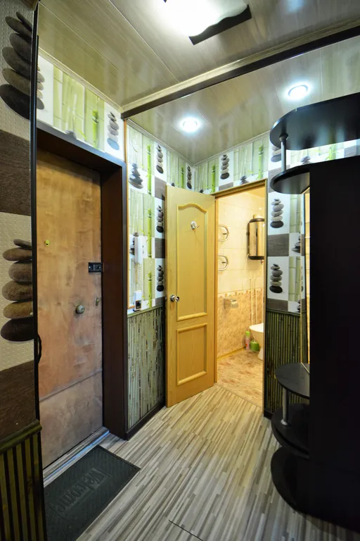 Однокомнатная квартира с улучшенной планировкой в доме с универмагом