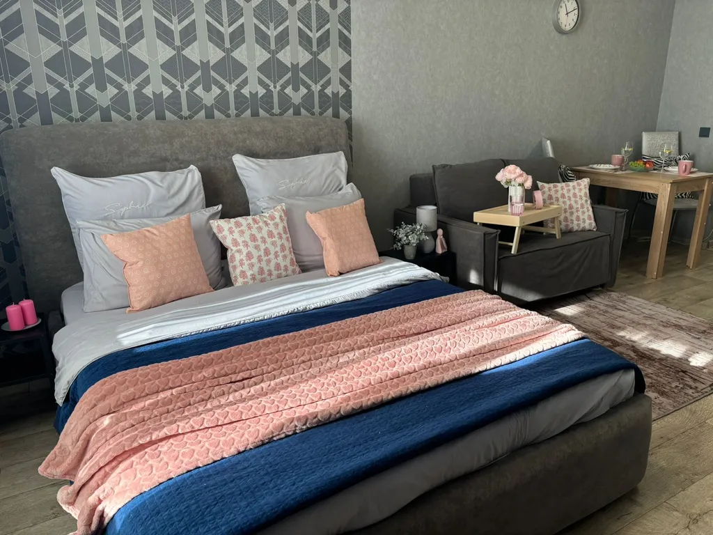 Уютная студия с красивым видом на город